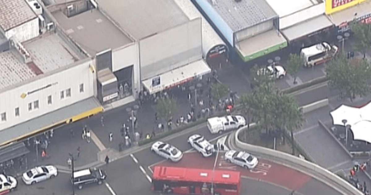 Gunman on run after after man shot dead in 'targeted attack'