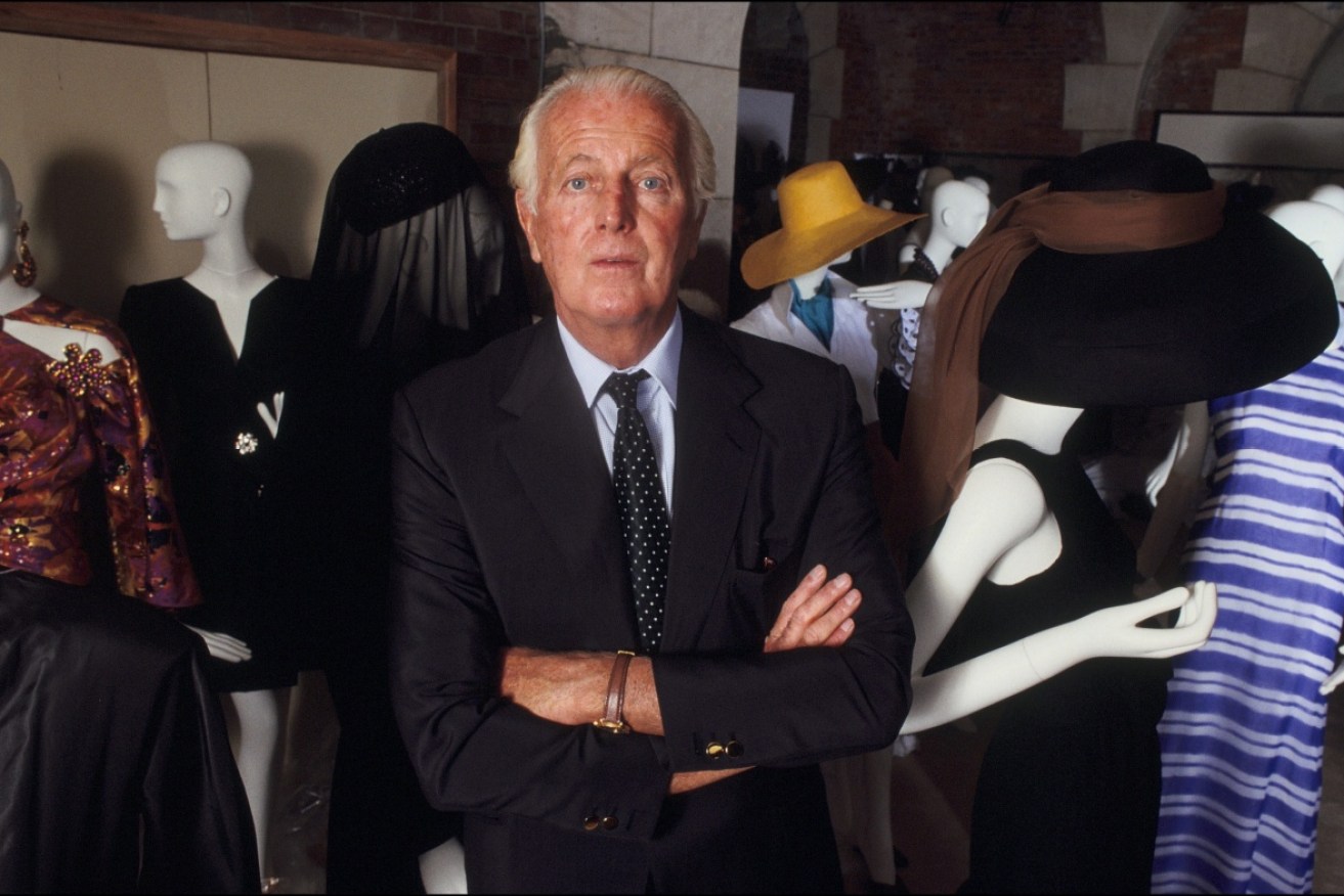 Hubert de Givenchy, who created famous looks for Audrey Hepburn and Jackie Kennedy, has died at the age of 91.