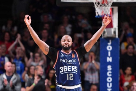 Adelaide 36ers beat Melbourne United to force NBL game five decider