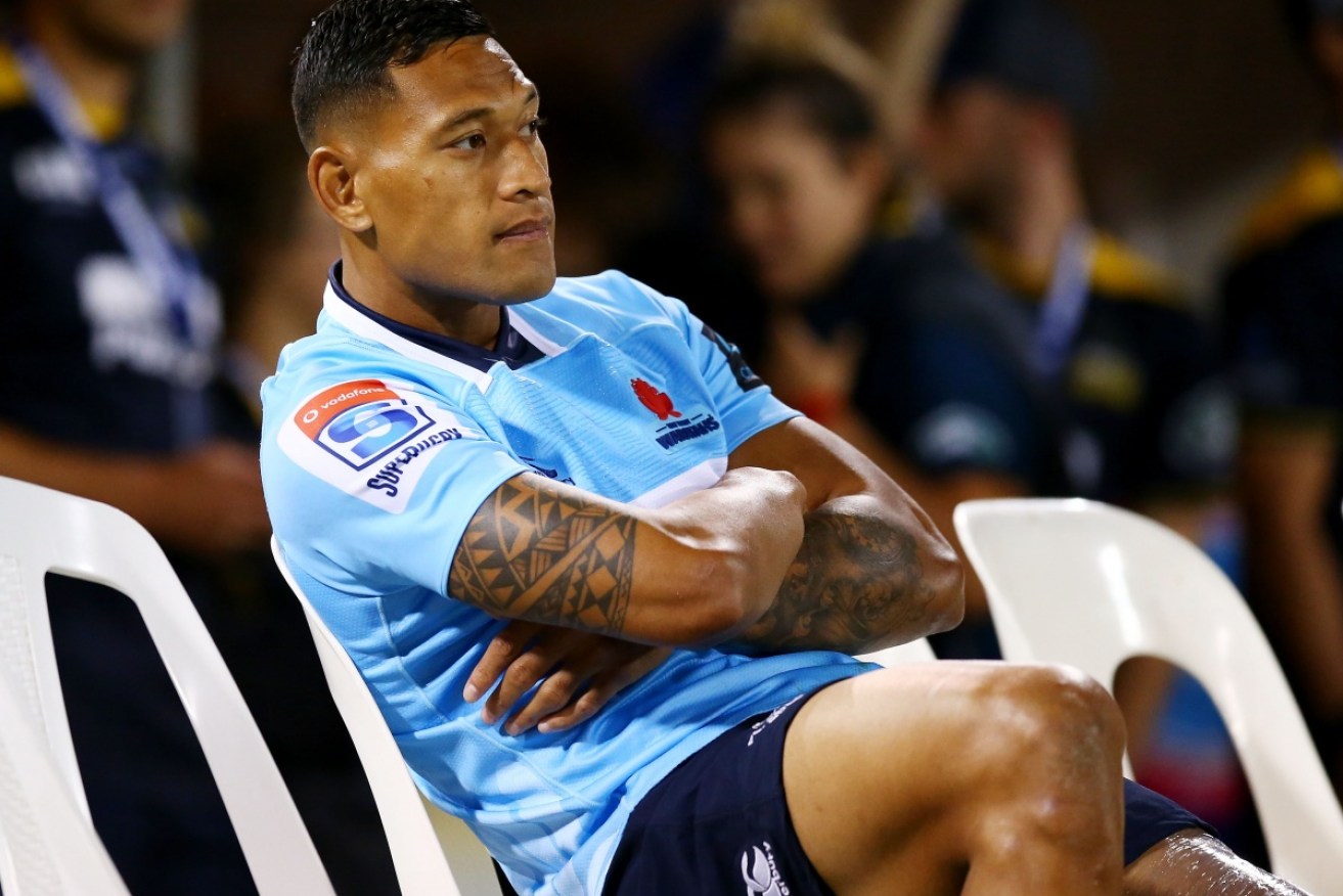 Israel Folau says he offered to walk away from his rich Rugby Australia contract over his views on homosexuality.