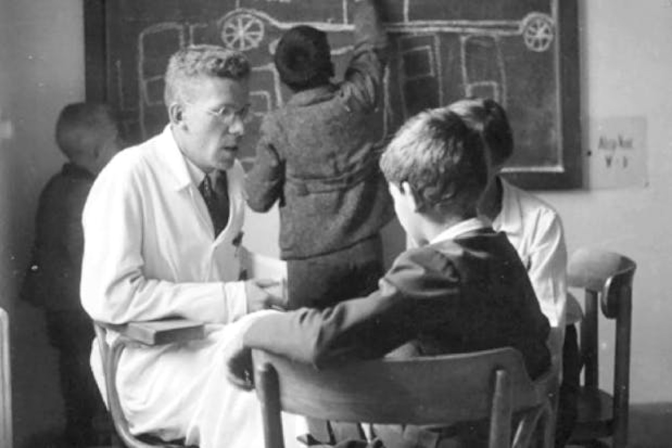 Hans Asperger at the Children's Clinic of the University of Vienna Hospital in around 1940.
