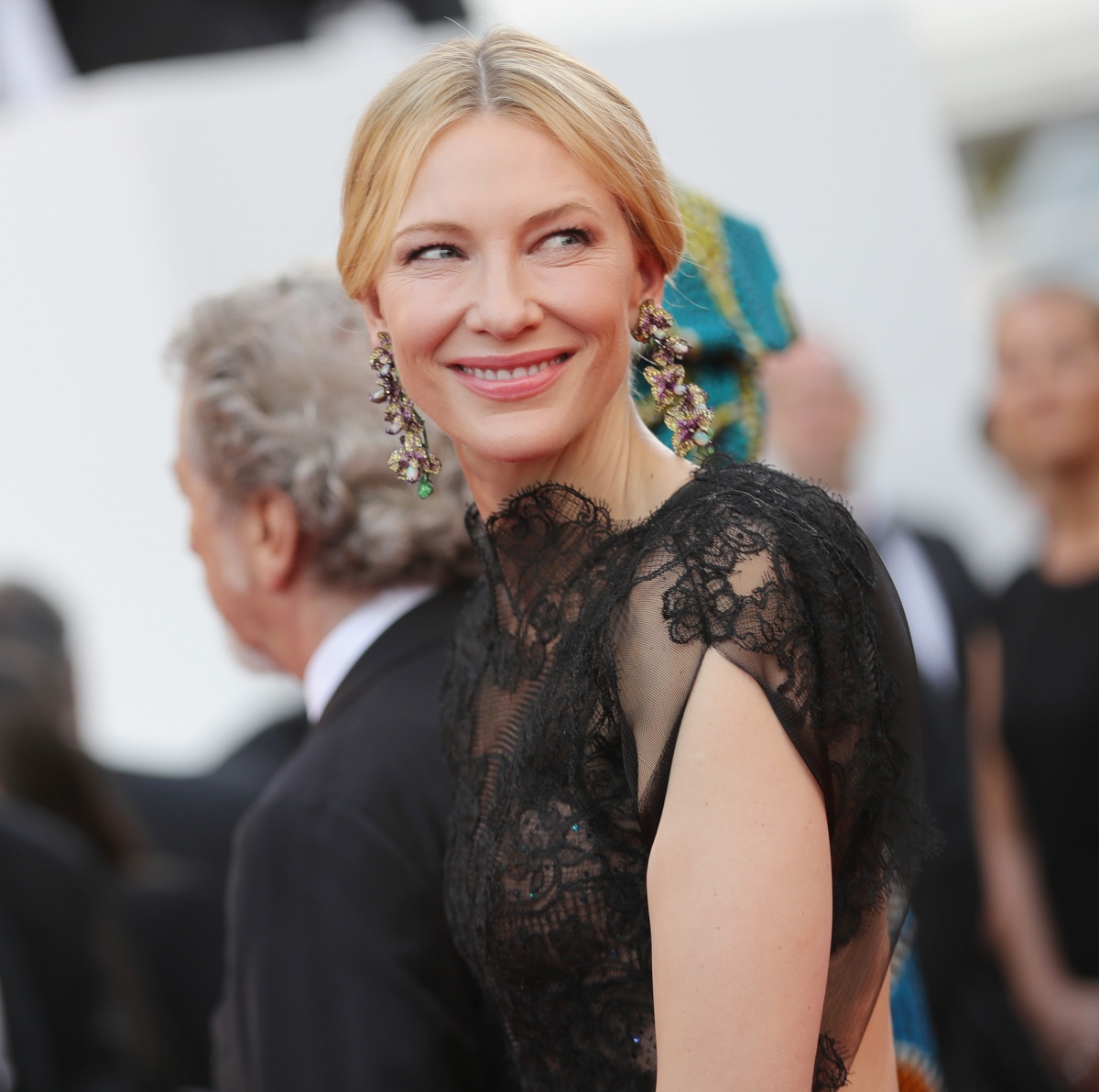 Cate Blanchett slips into casual dress - and out of Odeon's back