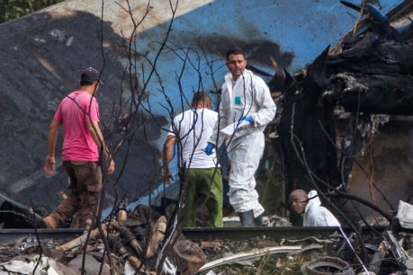 Cuban crisis: Crashed plane was almost 40 years old