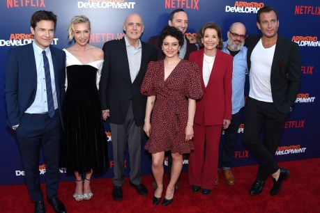 Male cast of <i>Arrested Development</i> leave female co-star in tears