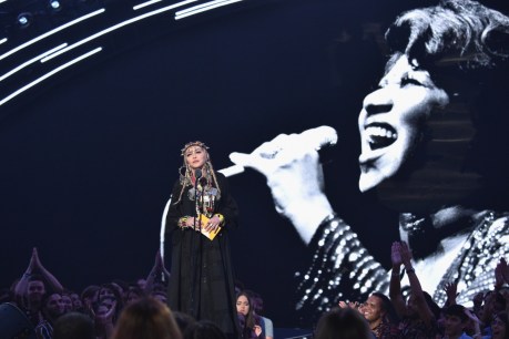 Madonna gets no respect for Aretha tribute