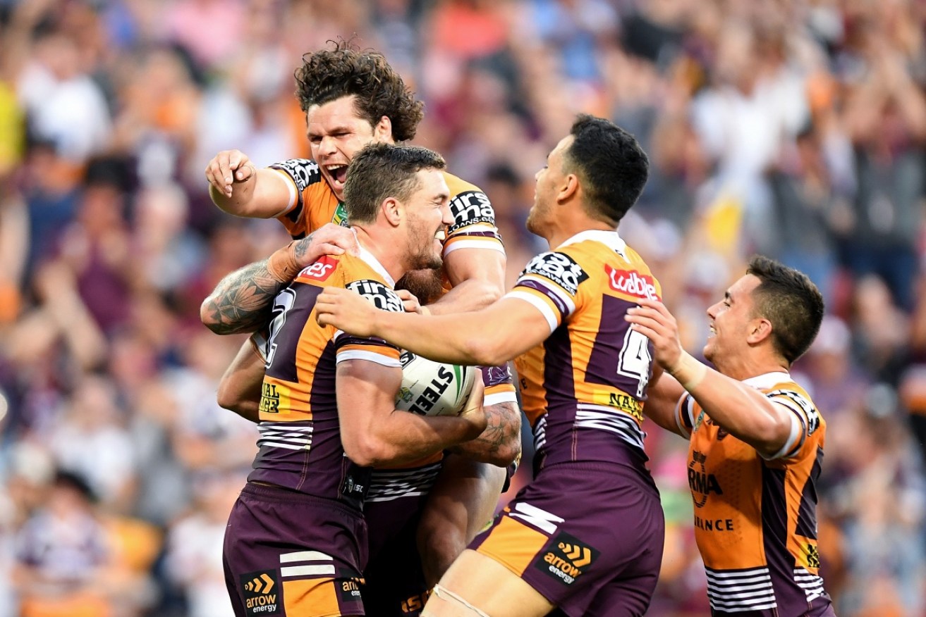 Corey Oates' four tries helped Brisbane to a 48-16 win over Manly on Sunday.  