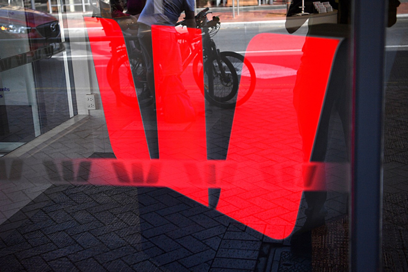 Westpac's online banking and mobile app crashed on Monday, causing problems for thousands of customers.