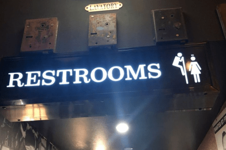 Melbourne bar apologises for sexist ‘peeping Tom’ toilet sign