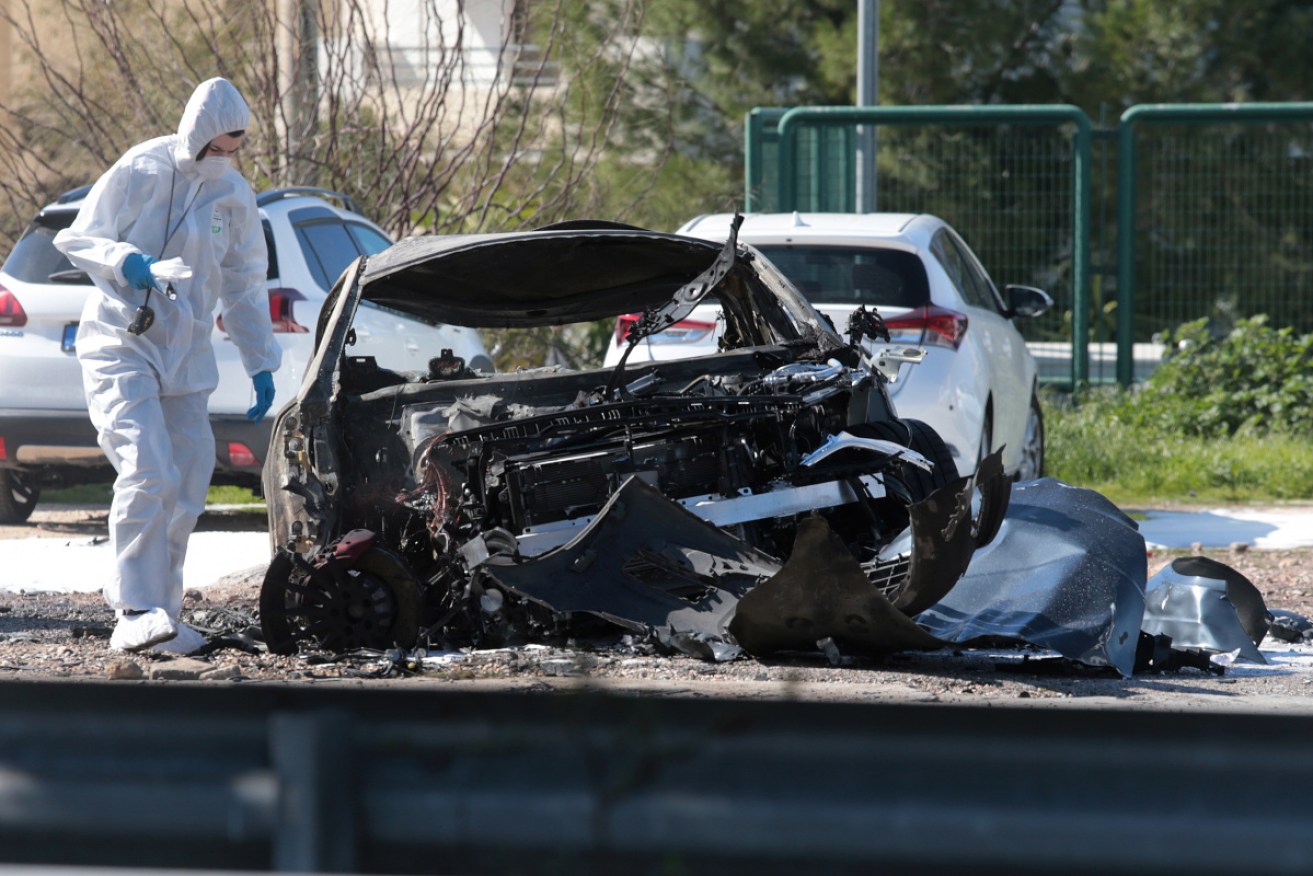 The explosion in an open-air parking lot Glyfada damaged several other cars as police closed off surrounding streets.