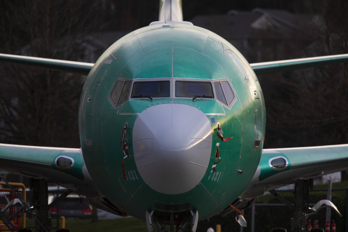 Latest testing of Boeing jet finds pilots have 40 seconds to avoid ...