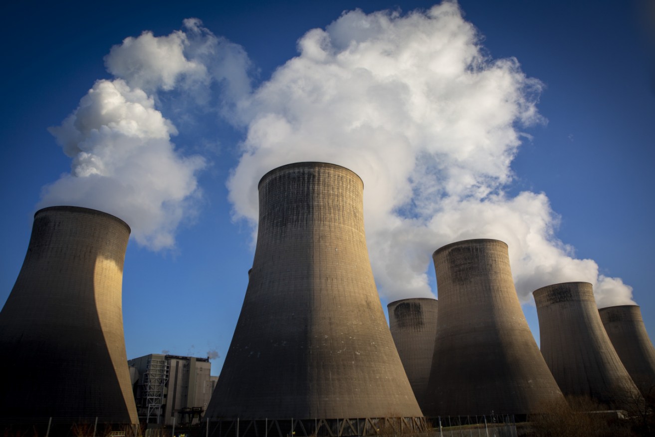 A new report shows that there is no indication of when global carbon emissions will peak.