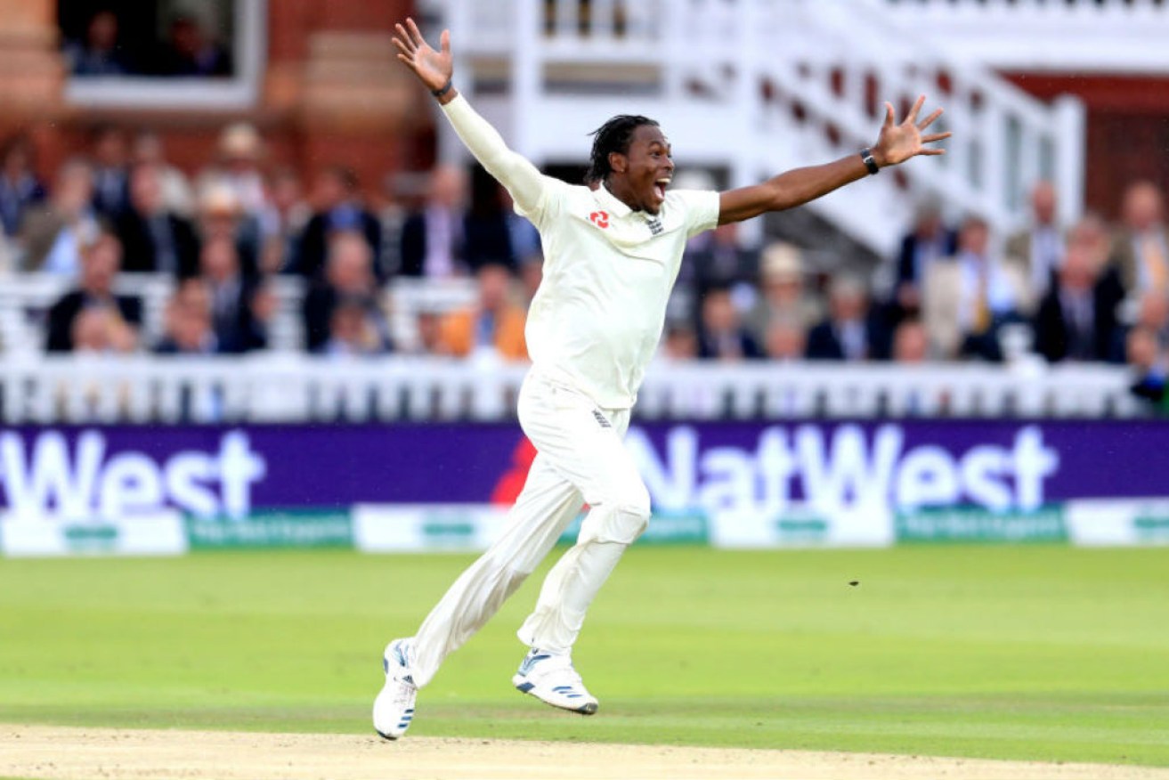 England's Jofra Archer celebrates dismissing Cameron Bancroft on day three of the 2nd Ashes Test.