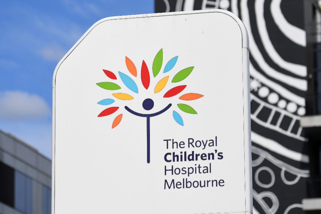 The Royal Children's Hospital has lost its paediatric emergency medicine training accreditation.