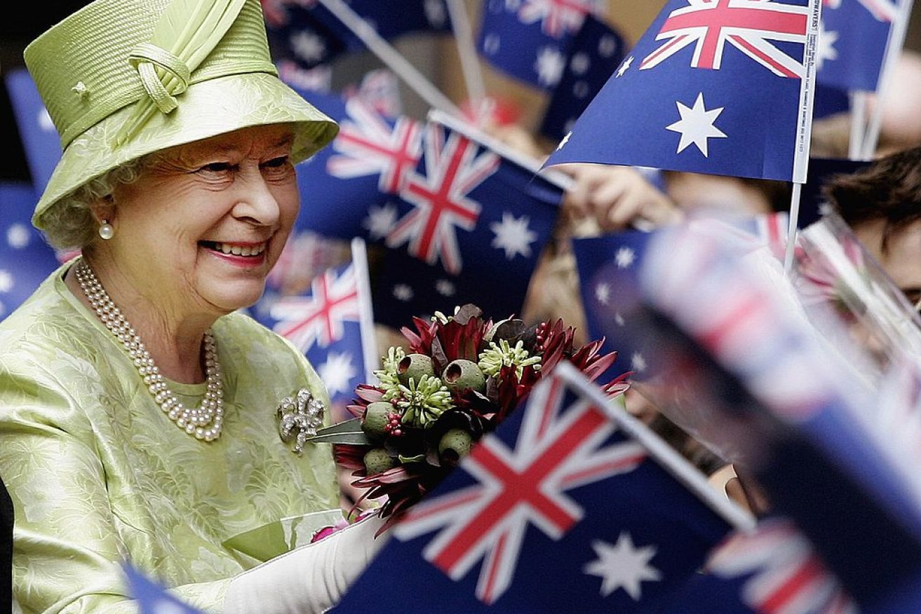 The Queen surrounded by her Australian subjects during a 2006 visit.      