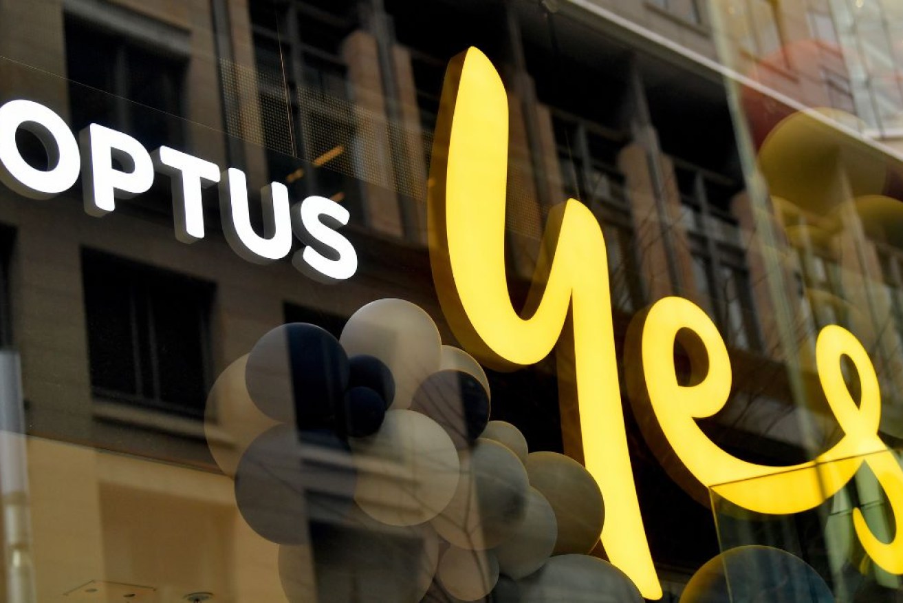 A report on the handling and impact of last year's Optus outage has been handed to the government.