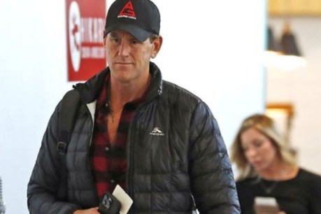 Roberts-Smith breaks silence after flying home