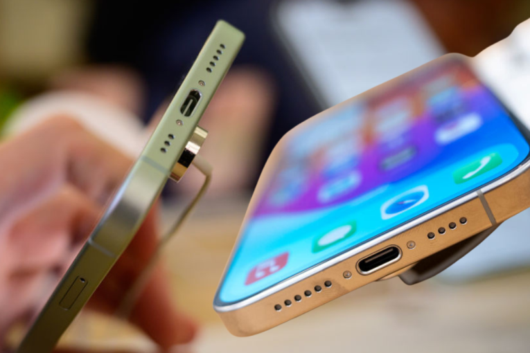 Apple boosts AI features but leaves Siri out for now