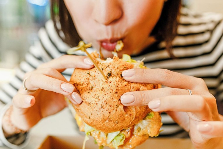 Junk food reduces thinking power and memories – new report
