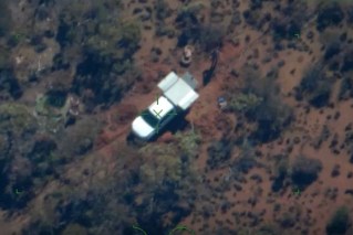 Couple rescued after days bogged on Nullarbor