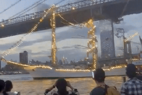 Two killed as tall ship smashes into NY bridge 