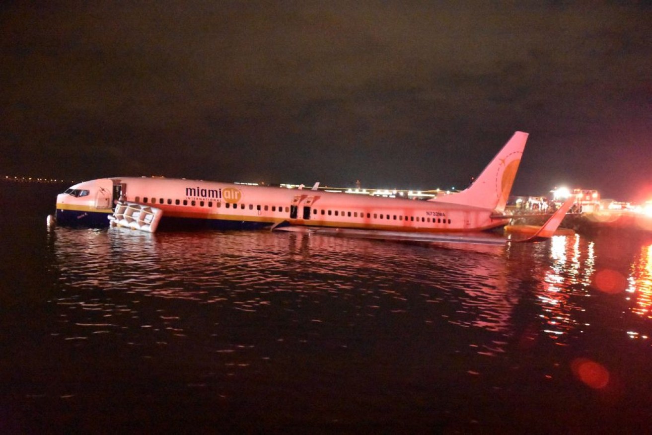 A Boeing 737 aircraft carrying 143 people had a bumpy landing and slid off the runway at Jacksonville, Florida.