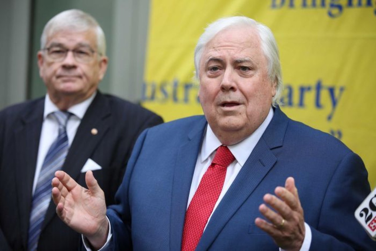 Clive Palmer says publication of preferences before polls in Western Australia close could bias the result. 