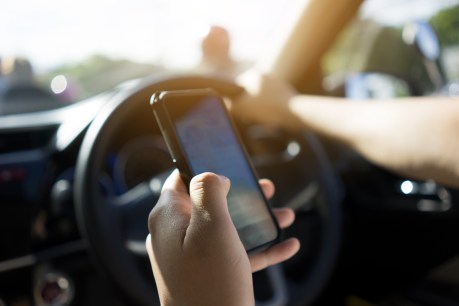 Are millennial parents the most distracted drivers? A new study says so