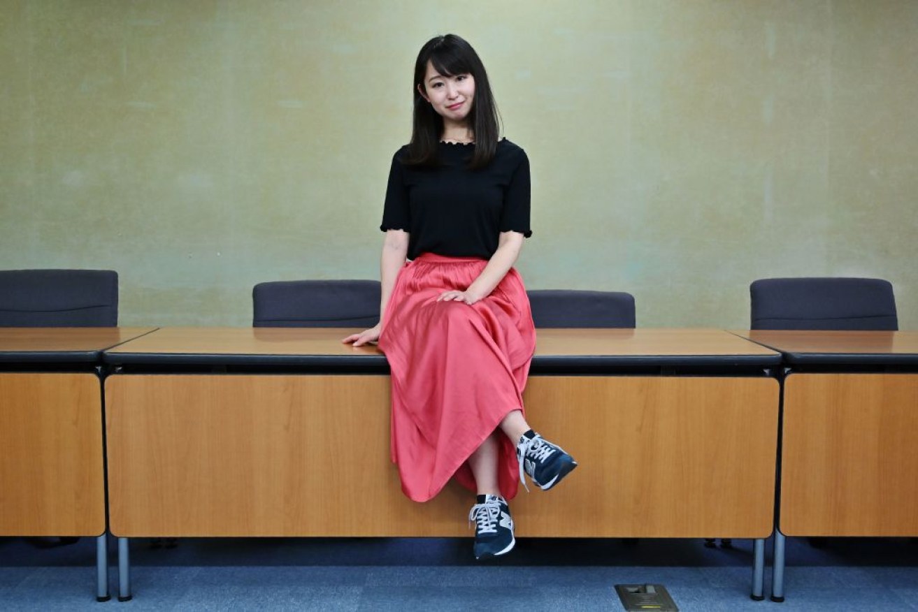 Japanese actress and writer Yumi Ishikawa and a group of women have submitted a signature with 19,000 signatures, calling for high-heels to be forbidden as a compulsory workplace dress requirement.