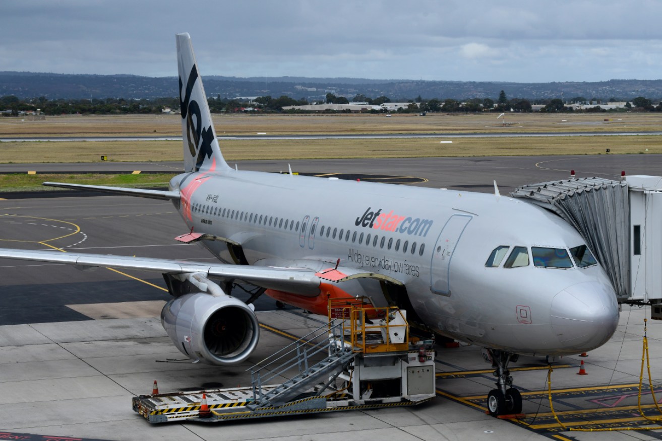 Pilots and ground staff have threatened budget airline Jetstar with Christmas strike action.