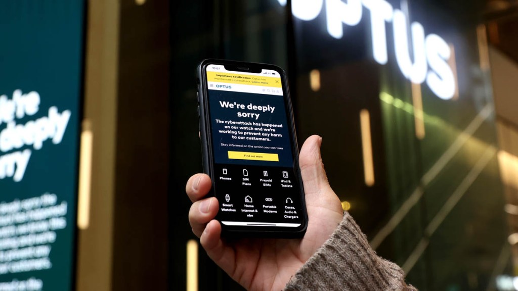 What caused the Optus outage that exposed Australia's networks