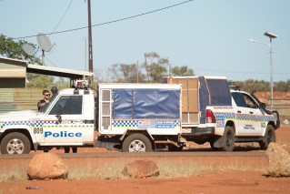 Extra police to remain in Alice Springs after curfew