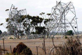 Experts to review Vic storms blackout