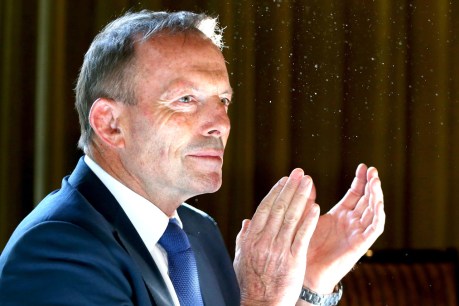 Abbott warns 'no' voters against complacency