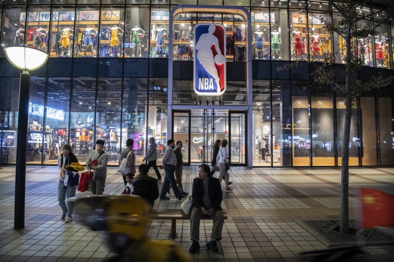 A fan event to promote a Brooklyn Nets-Los Angeles Lakers clash has been cancelled amid growing tensions between China and the NBA.