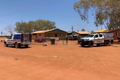 ‘Justice for Walker’: Why Yuendumu police station became site of community smoking ceremony