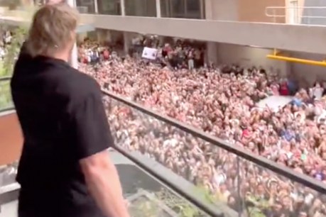 Chaos as thousands swarm to see Logan Paul and KSI