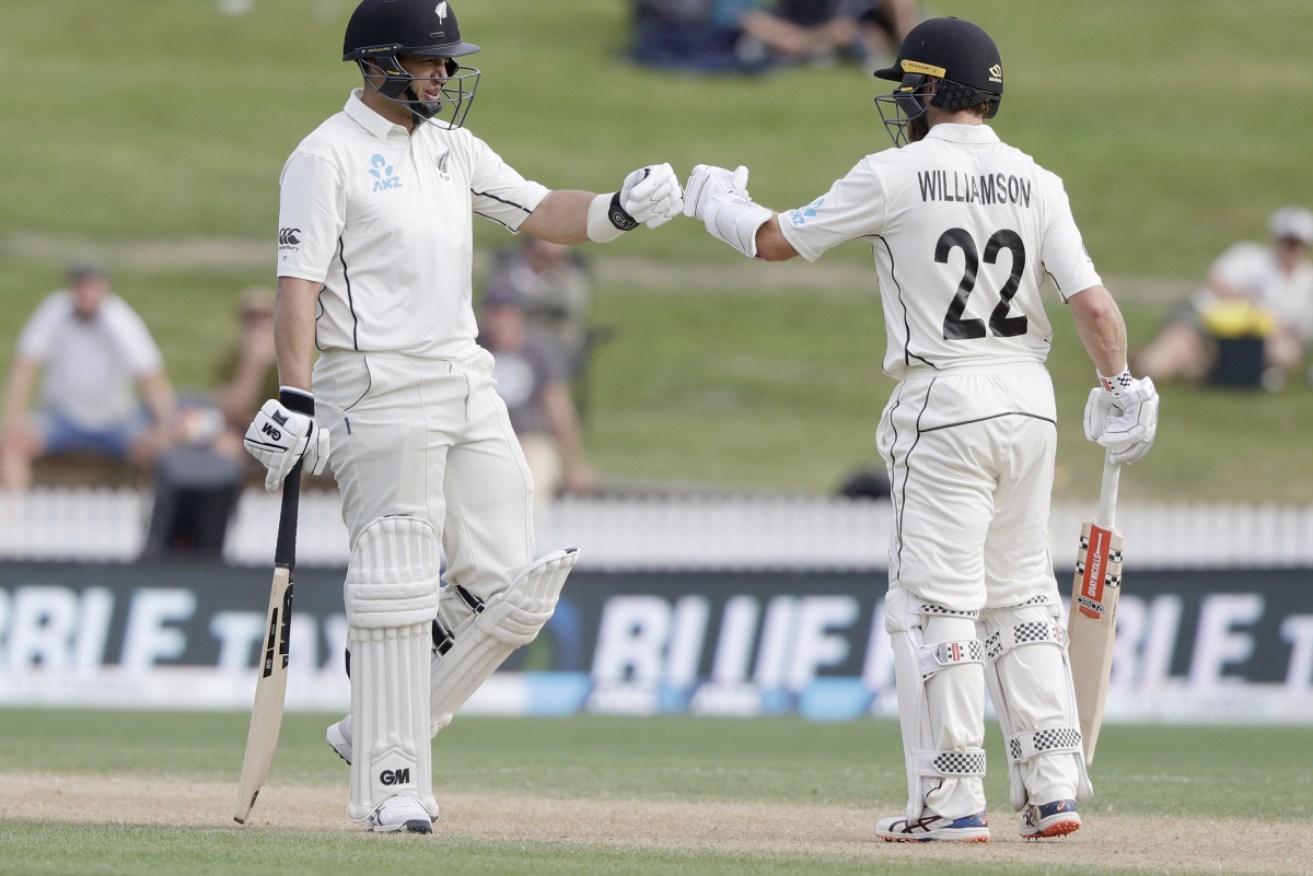 New Zealand's Ross Taylor (L) and Kane Williamson during the recent second Test against England. 