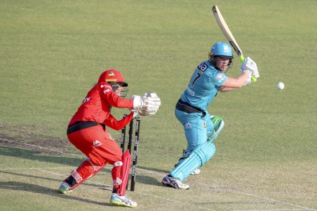 WBBL: Big hitters come out to play as Heat and Strikers clash