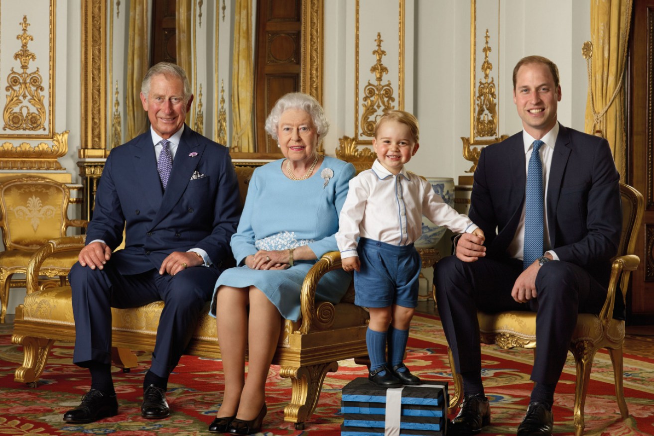 The Royals have released another portrait to mark the start of 2020 – remarkably similar posing and wardrobes to this one from 2016.