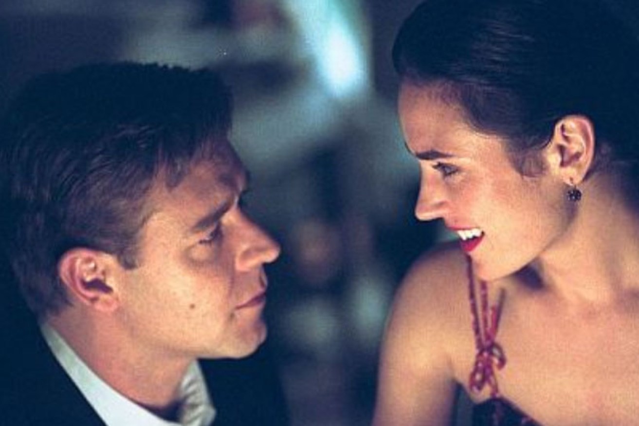 Russell Crowe and Jennifer Connelly share beautiful thoughts in overrated Oscar winning best film <i>A Beautiful Mind.</i>