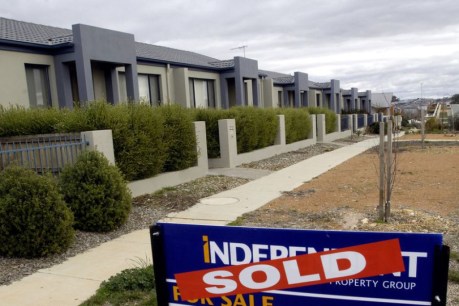 Existing borrowers gouged by banks offering new mortgage discounts, RBA says