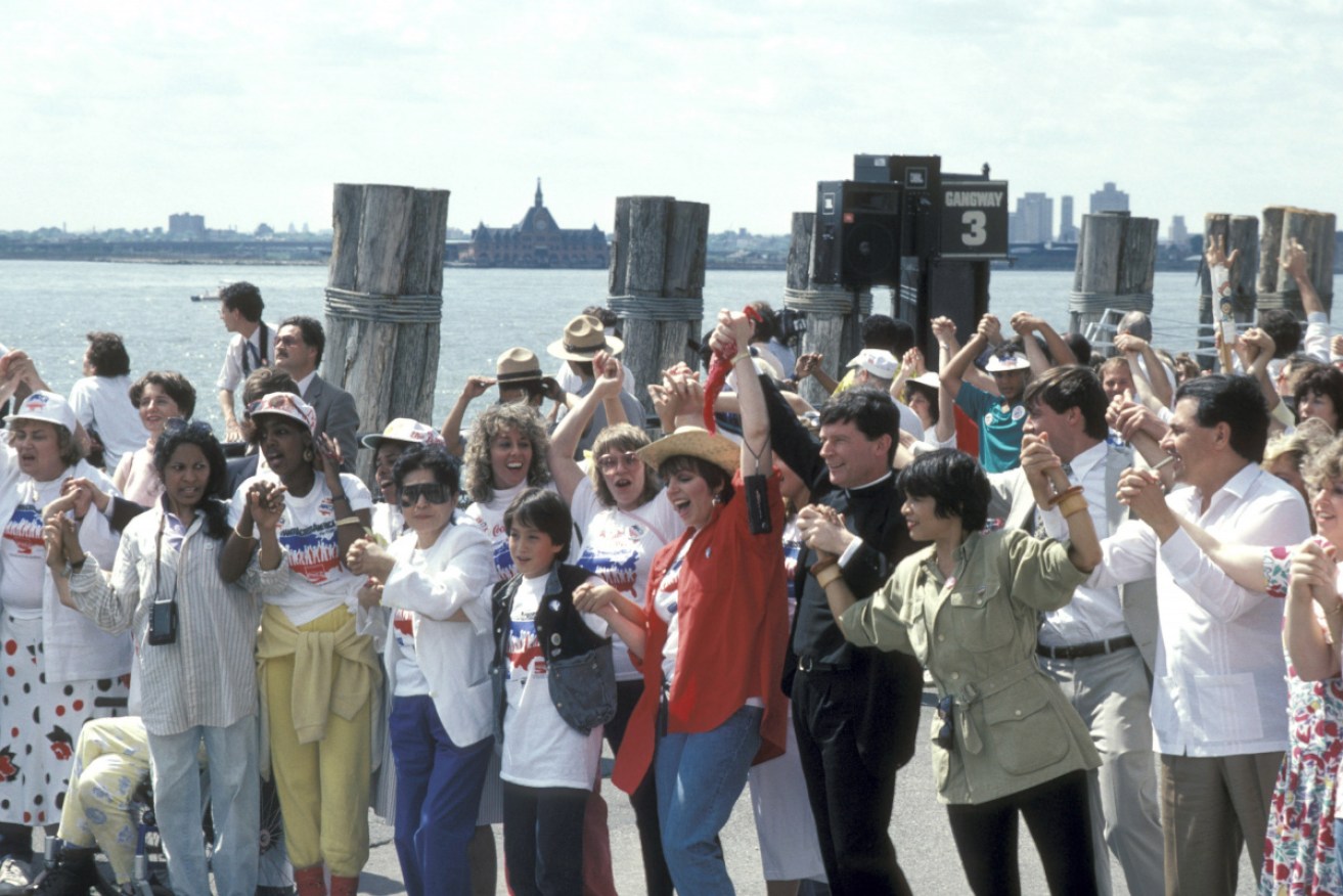 Celebrities like Yoko Ono, Sean Lennon and Liza Minnelli supported 'Hands Across America' at Battery Park in New York City. 