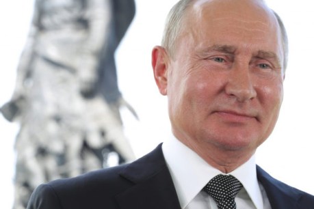Vladimir Putin urges changes to extend his rule as Russian President