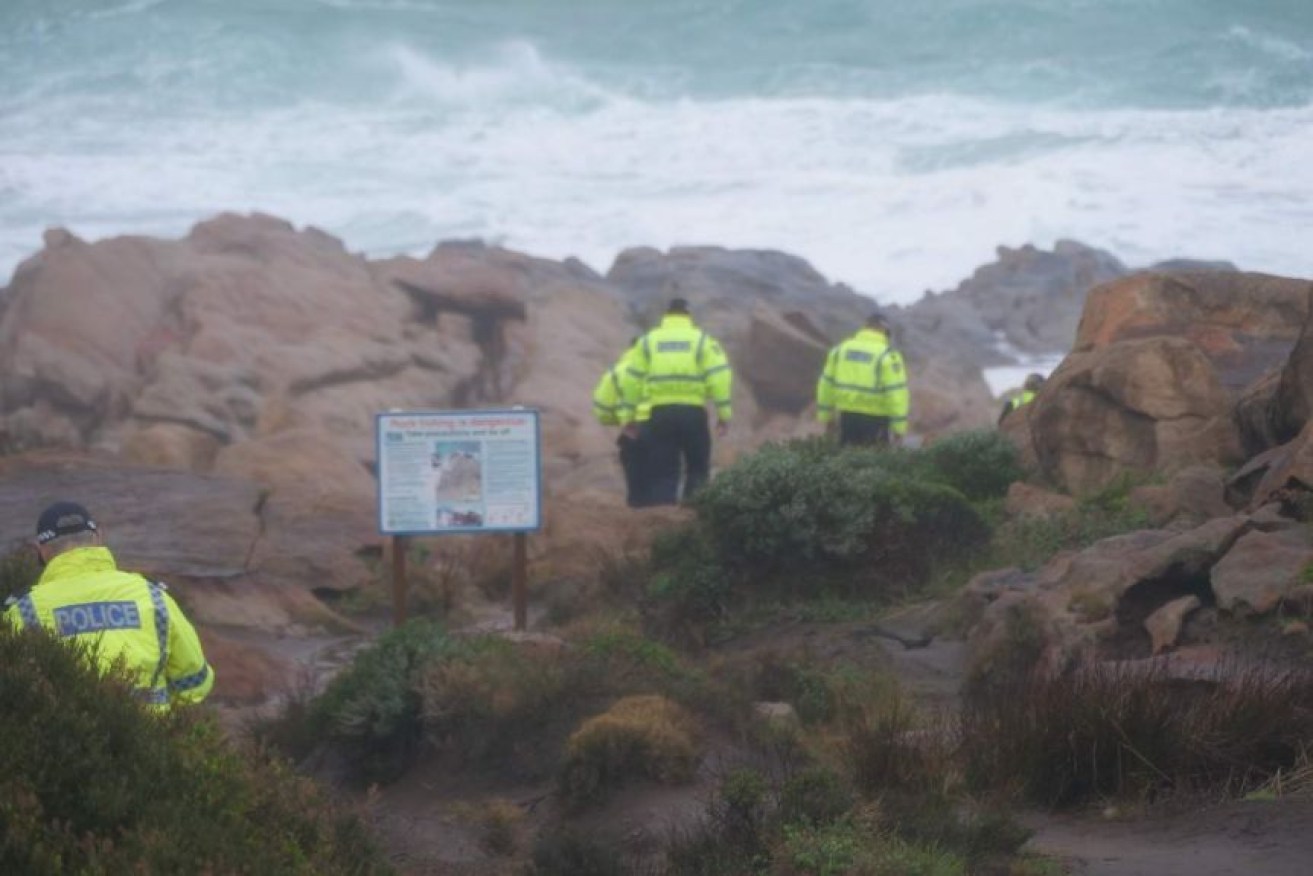 The body of a 23-year-old Singaporean university student who was swept off rocks on Western Australia's southern coast has been found washed ashore.