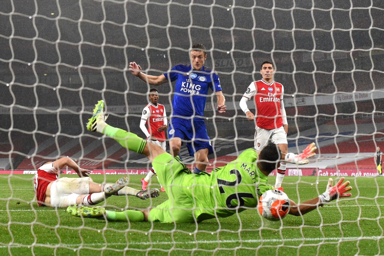 Jamie Vardy equalises against Arsenal.