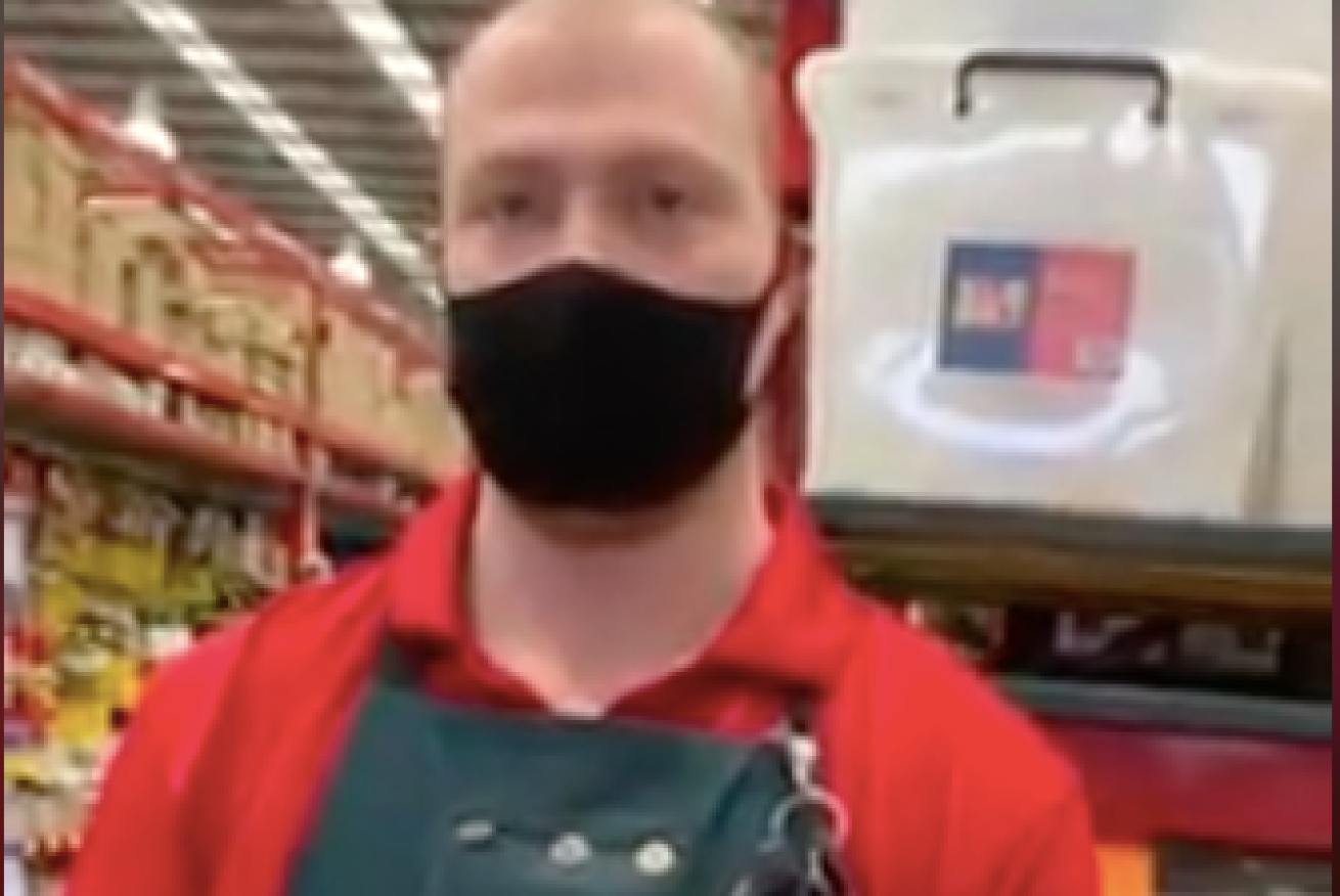 Bunnings staff were praised for their handling of the incident.