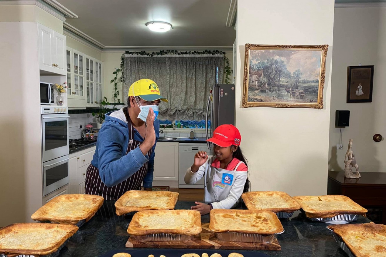 Chef Daman Shrivastav is making free meals for Australians struggling through the coronavirus pandemic.