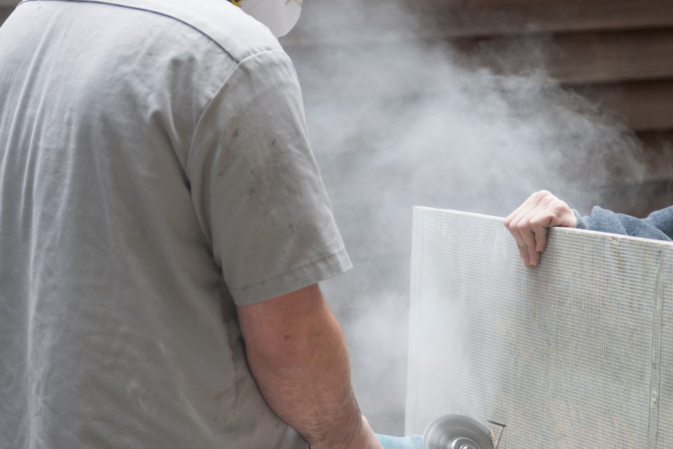 Tradies are being urged to back a campaign to make workplaces safer from silica dust exposure.