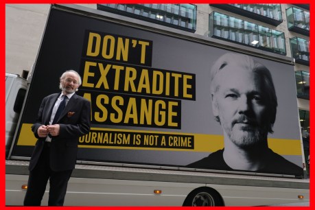 Judge warns Julian Assange over outbursts from dock