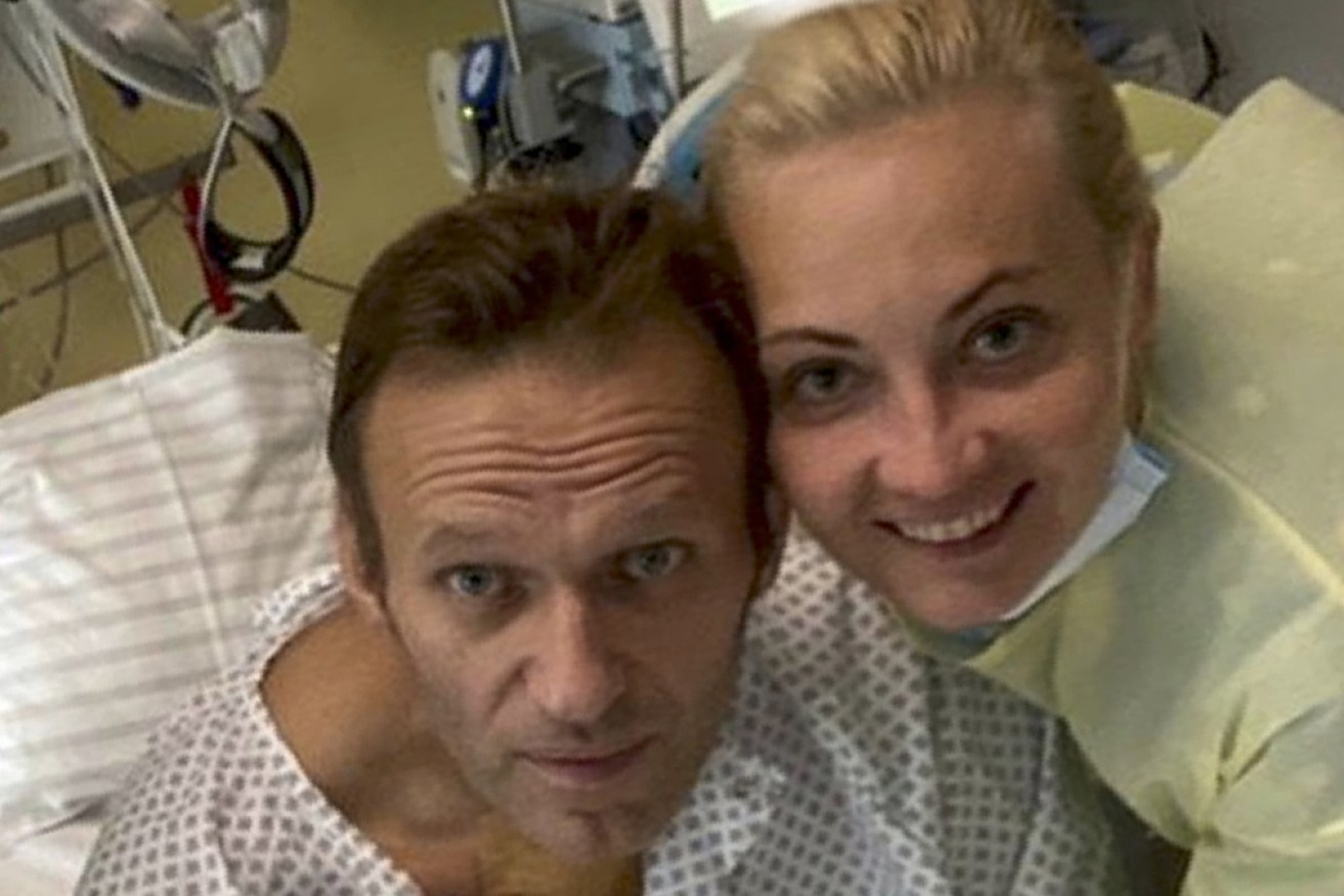 Russian opposition leader Alexei Navalny and his wife Yulia in the Berlin hospital. 